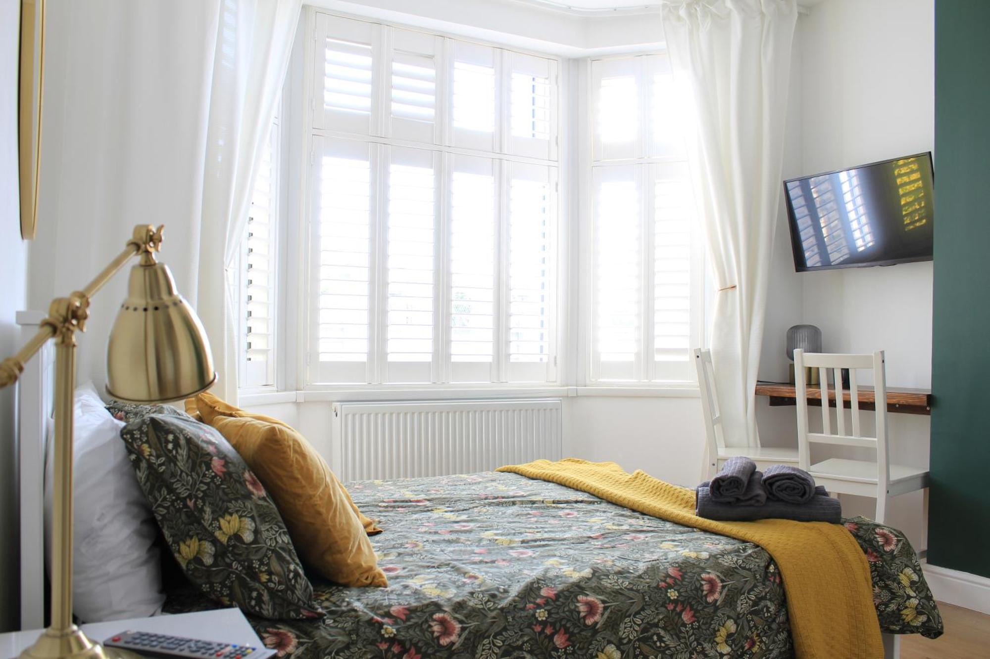 Stylish Ensuite Room 15 Mins To Central London Exterior photo